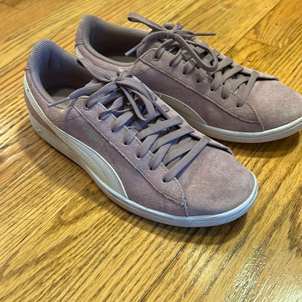Mauve puma sneakers